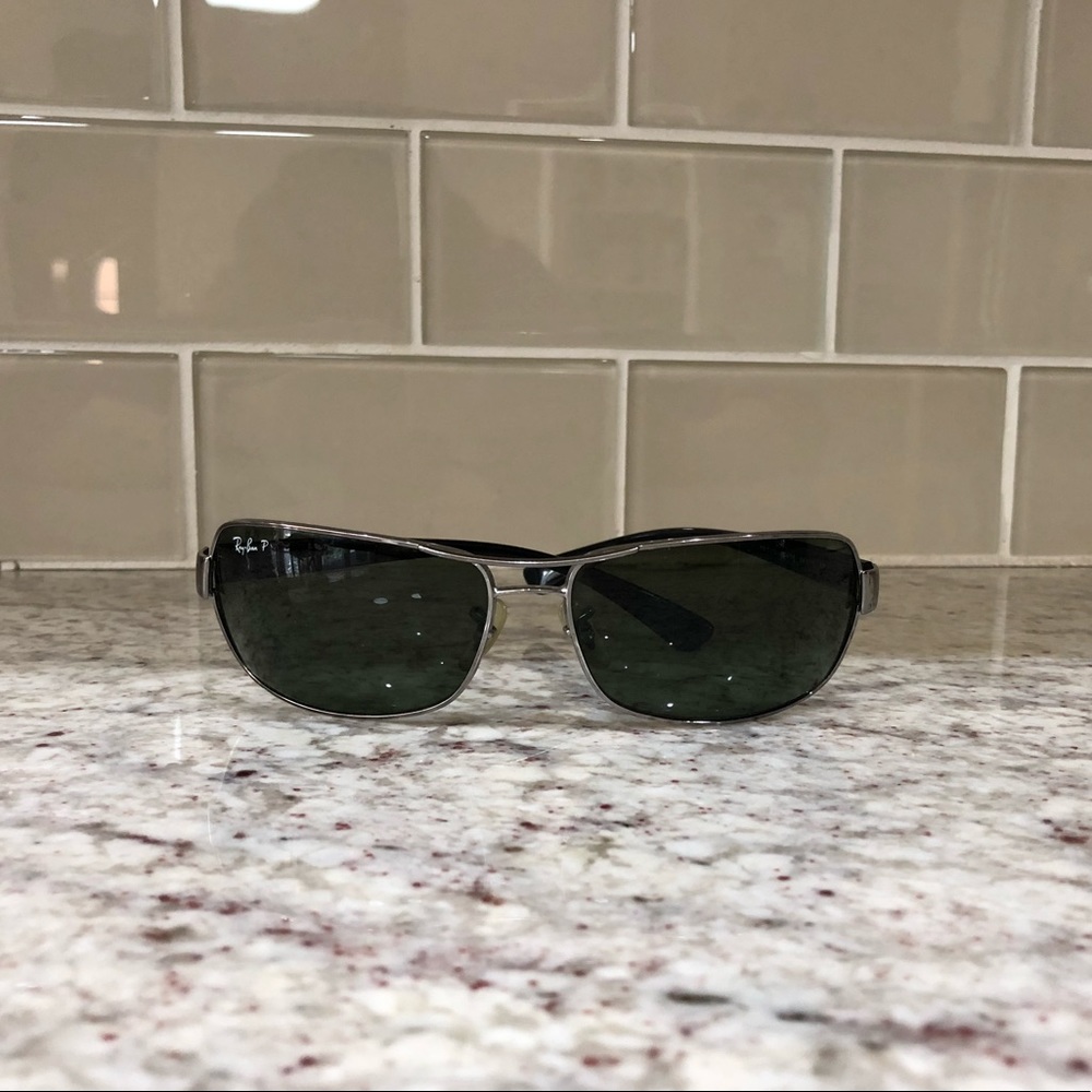 Men’s RayBan polarized sunglasses